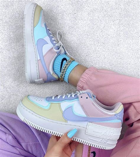 Pastel. Nike.com